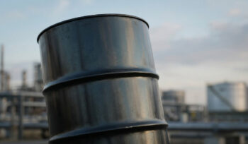Oil Falls to Over One-Week Low on Iran Diplomacy Hopes